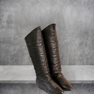 Women Vintage Black Leather pirate Cut Boots By Classique Size 7.5/Women Pull On